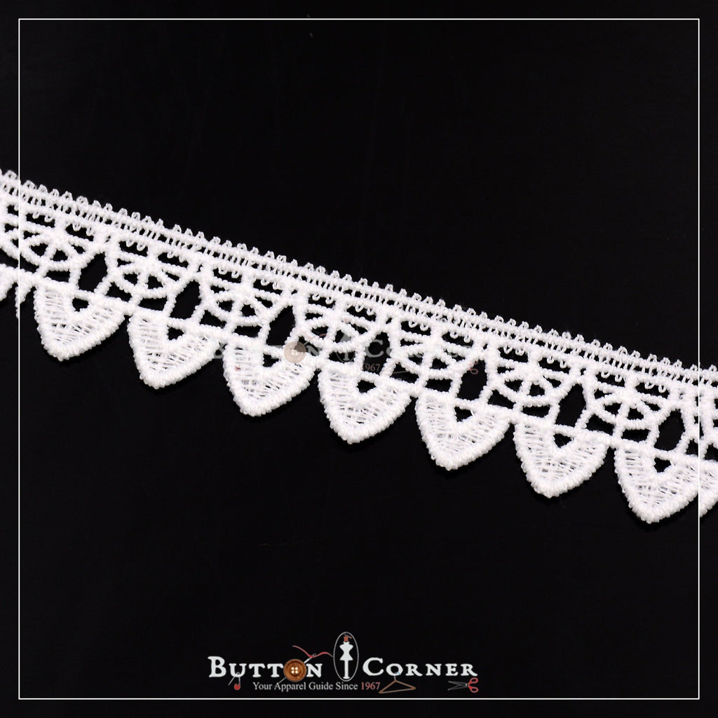 One Side Border Shuttle Lace