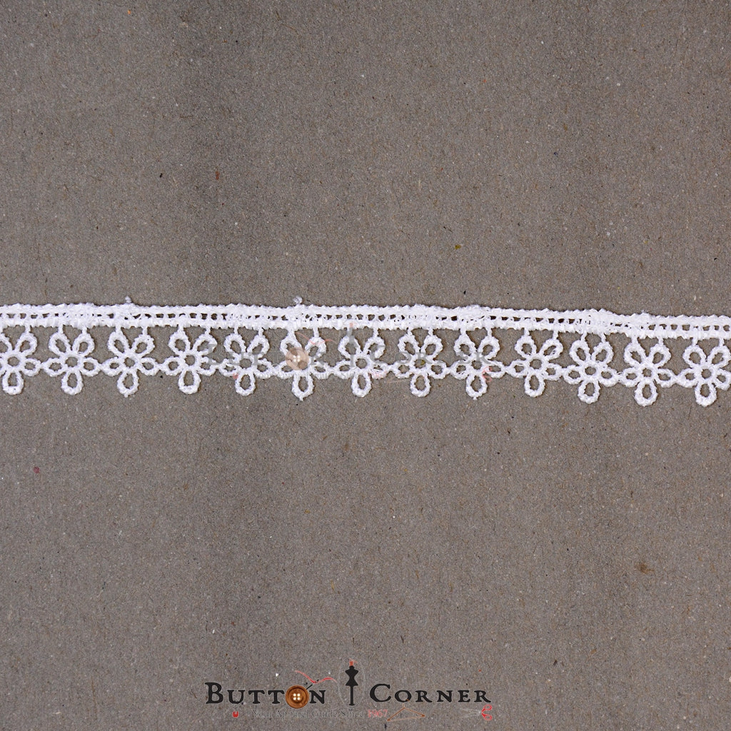 One Side Border Shuttle Lace