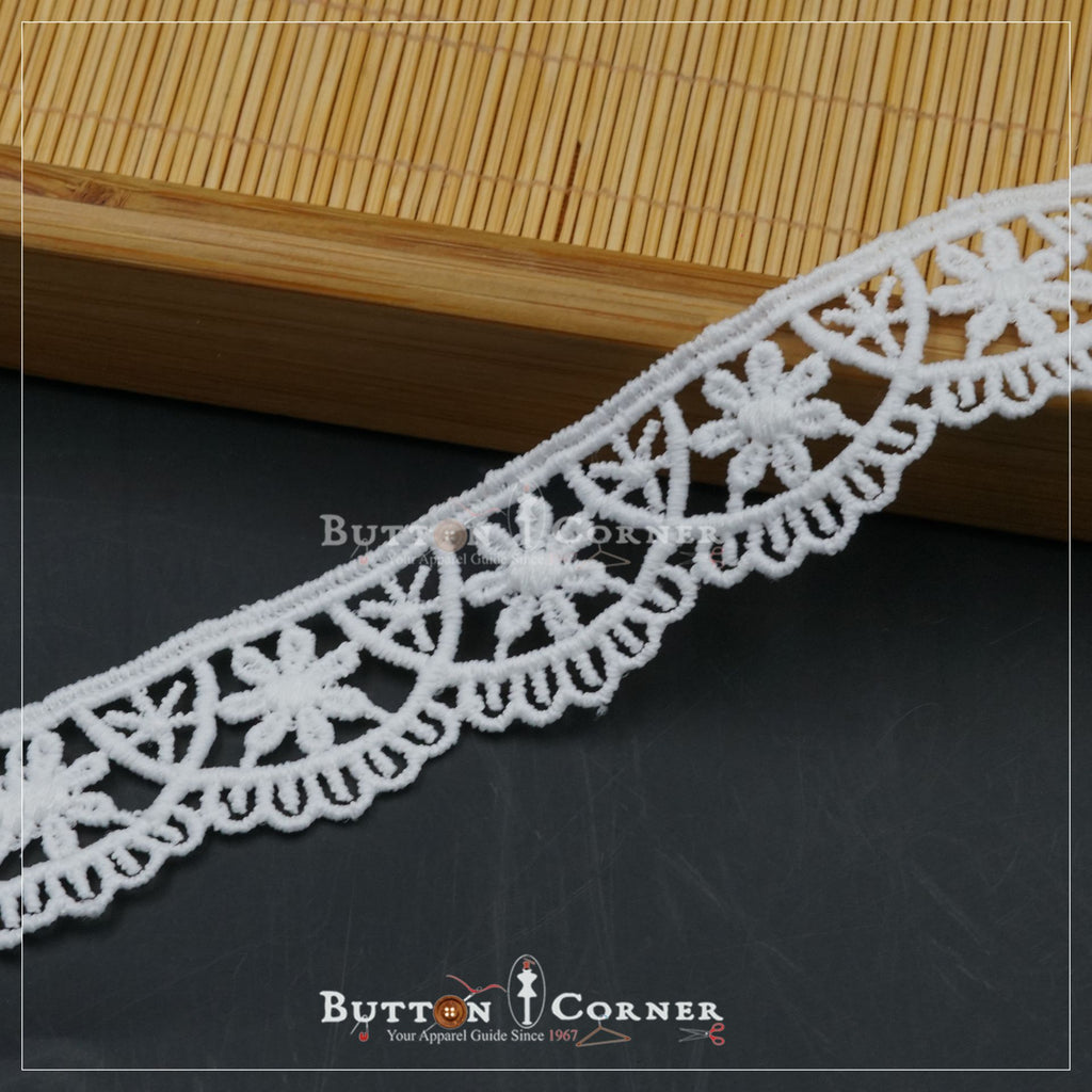 One Side Border Shuttle Lace