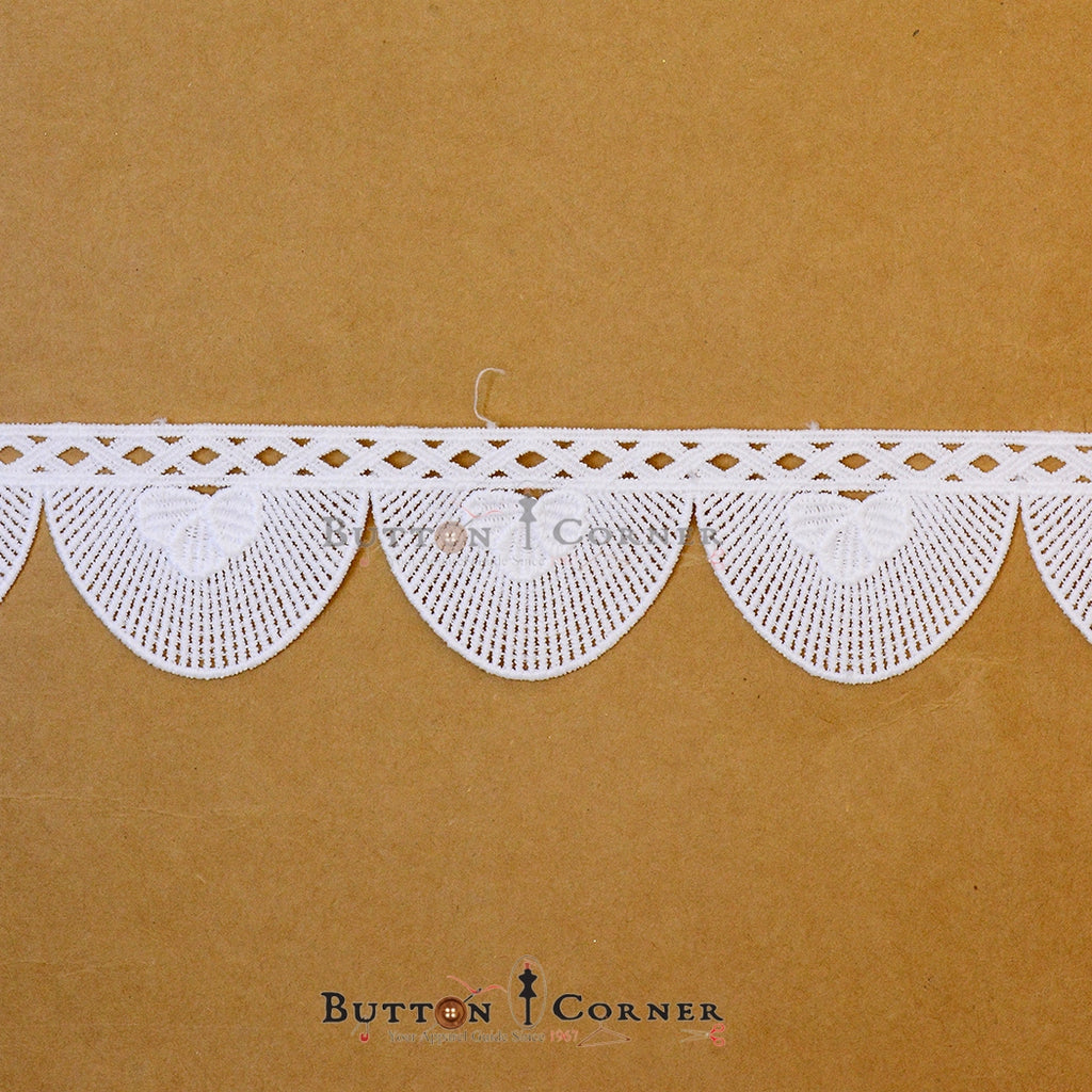 One Side Border Shuttle Lace