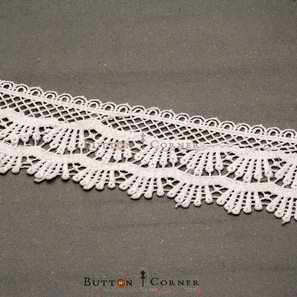 One Side Border Shuttle Lace