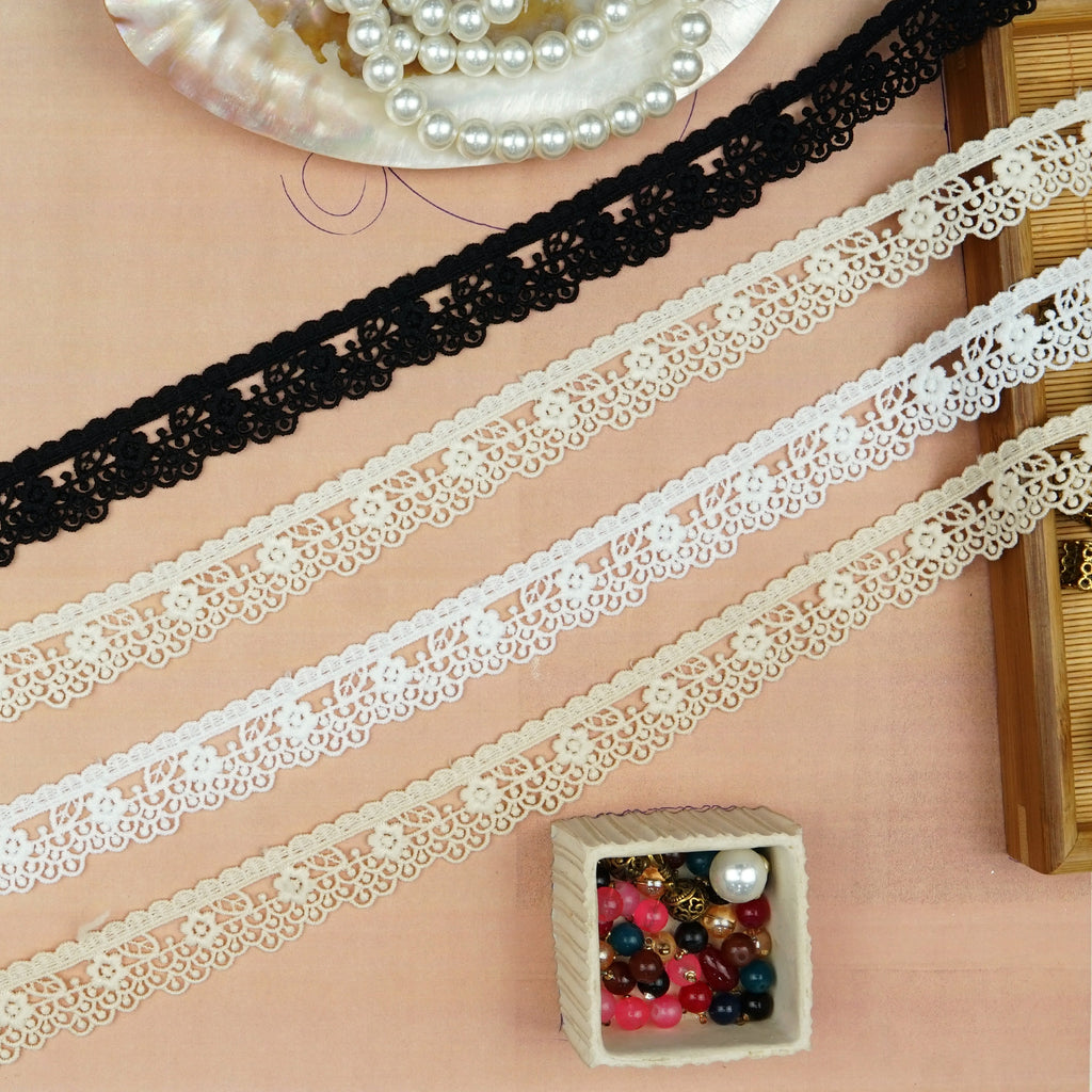 One Side Border Shuttle Lace