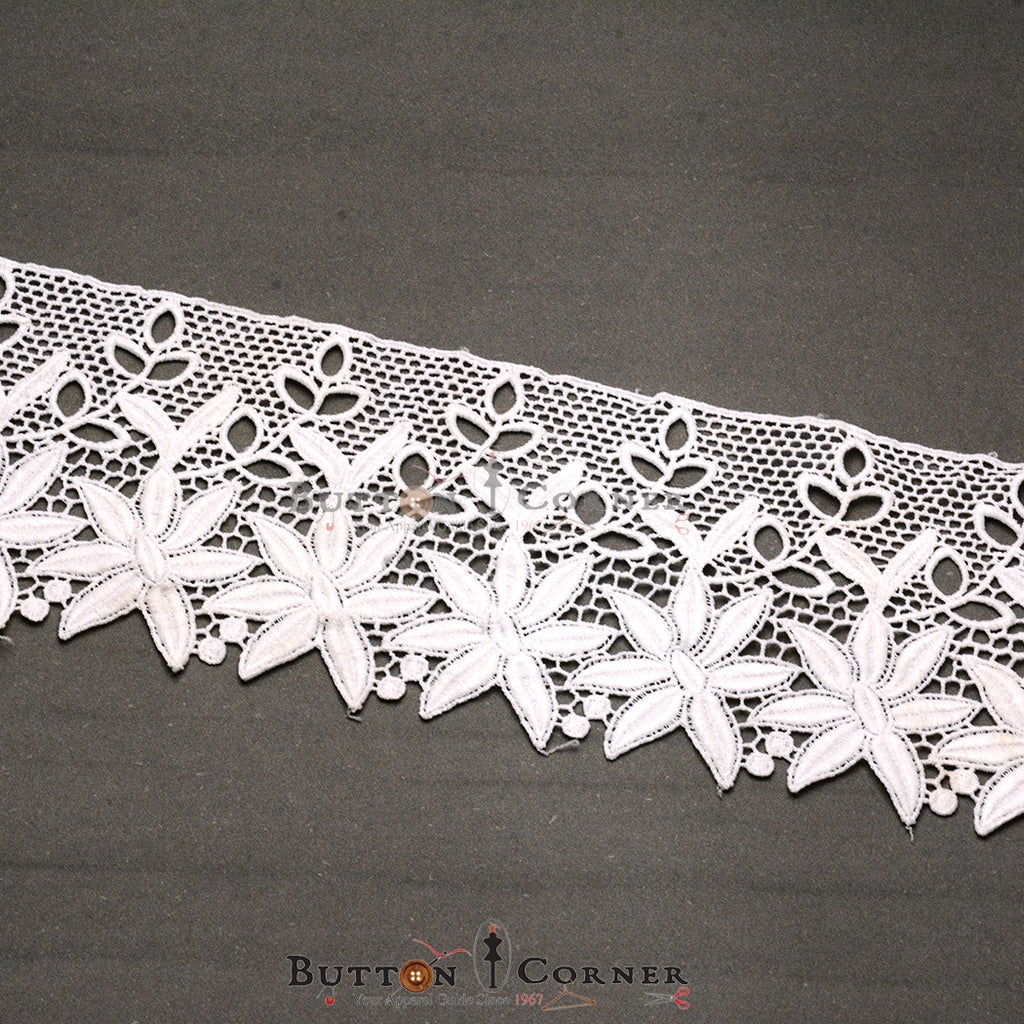 One Side Border Shuttle Lace