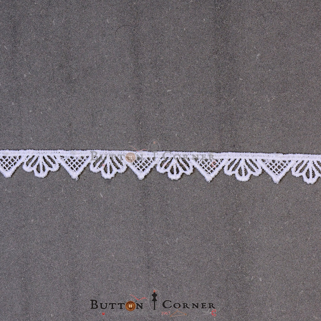 One Side Border Shuttle Lace