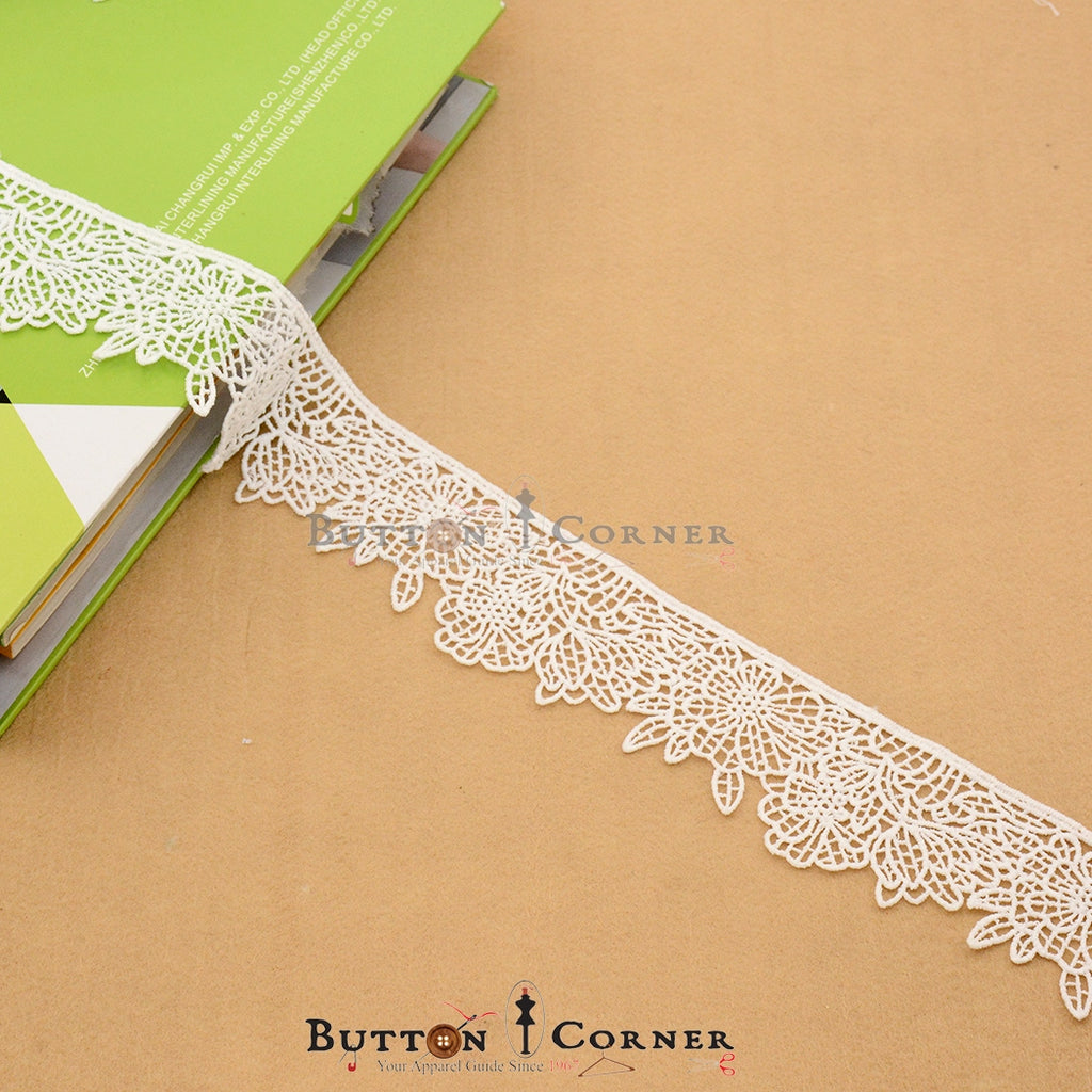 One Side Border Shuttle Lace