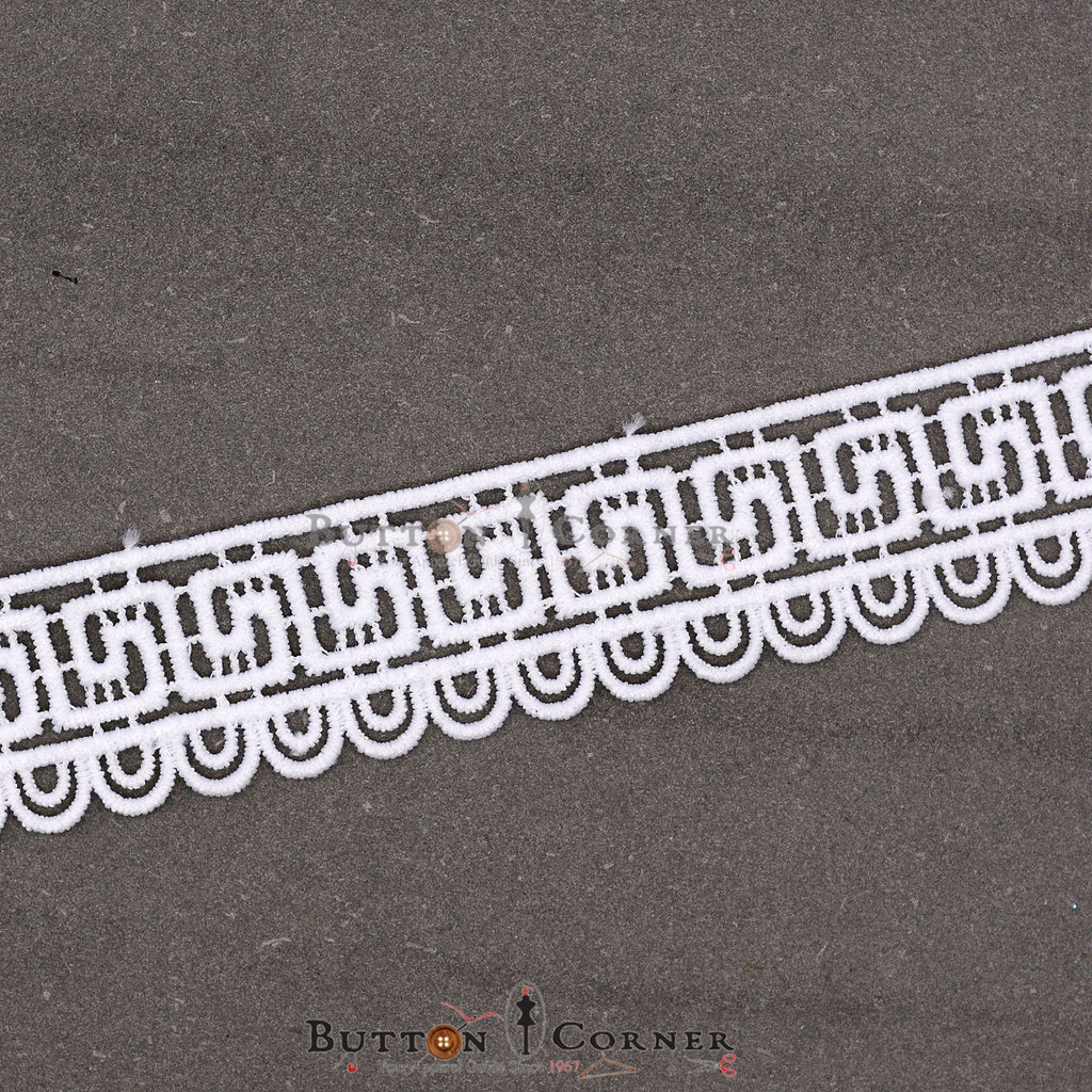 One Side Border Shuttle Lace