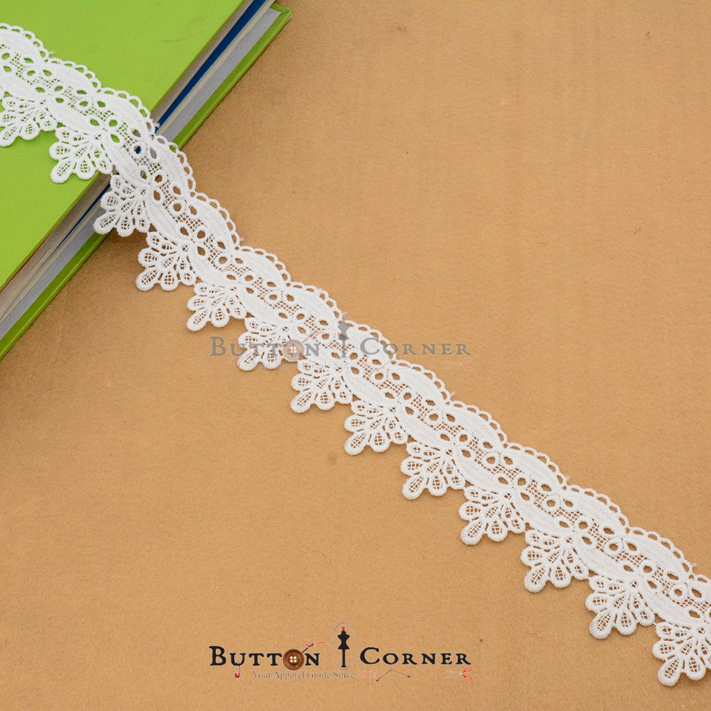 One Side Border Shuttle Lace