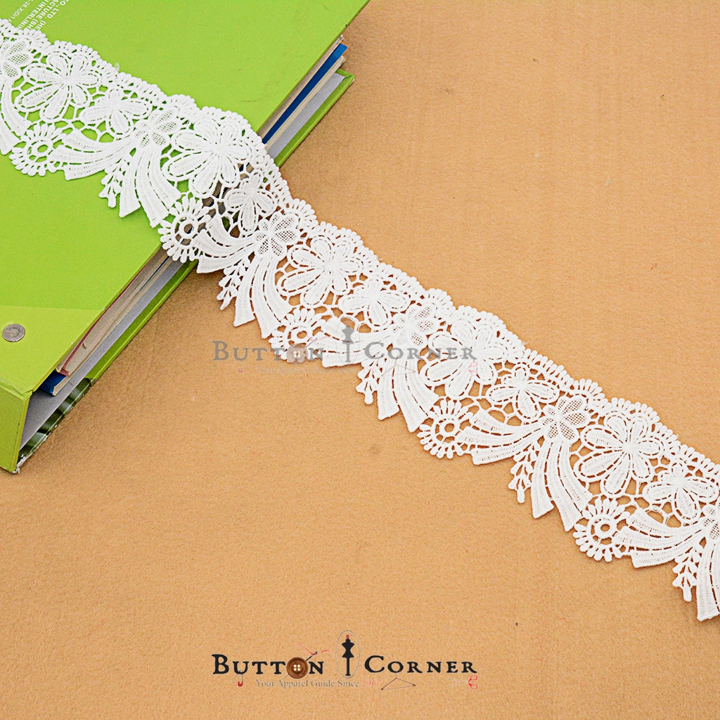 One Side Border Shuttle Lace