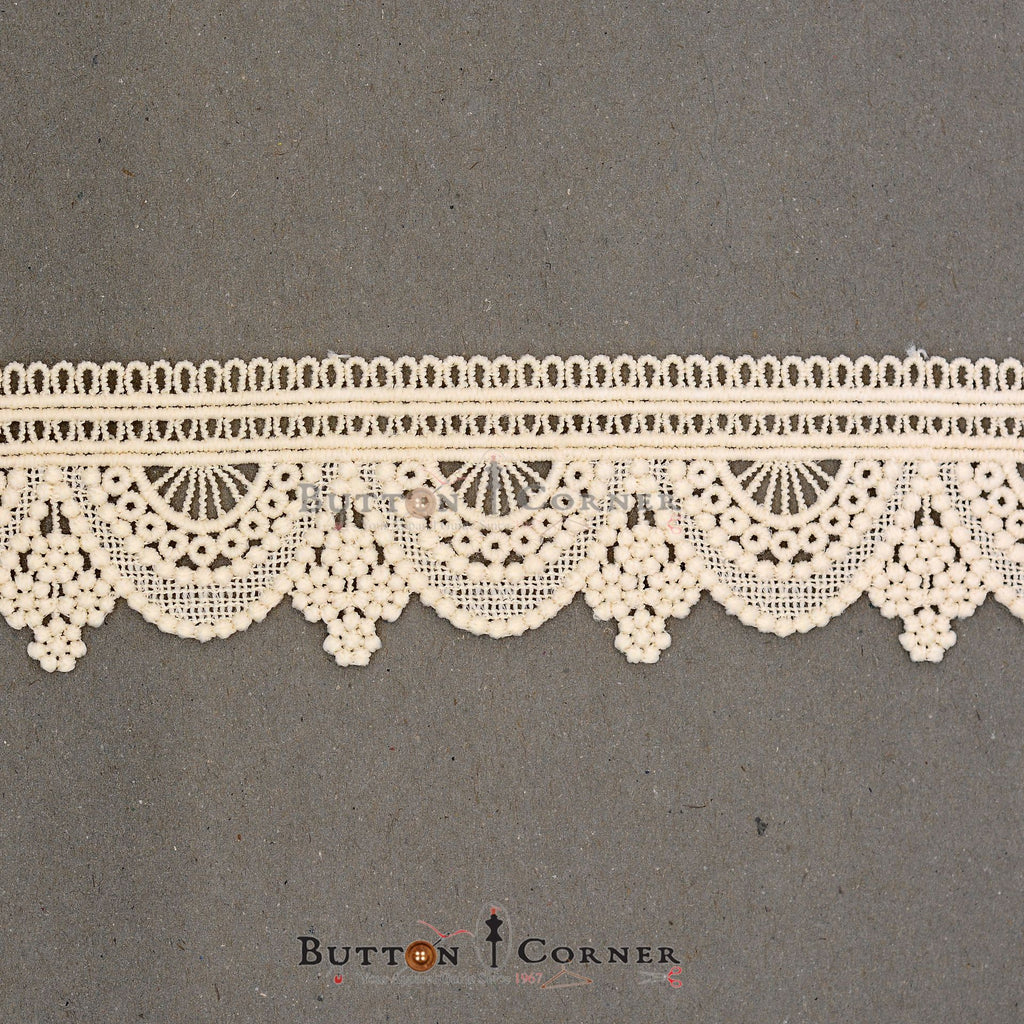 One Side Border Shuttle Lace