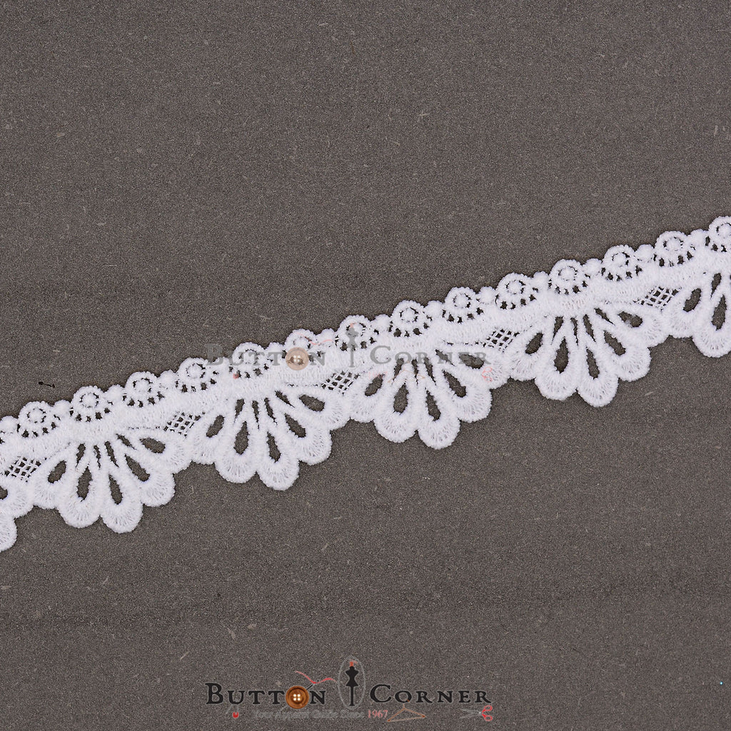 One Side Border Shuttle Lace