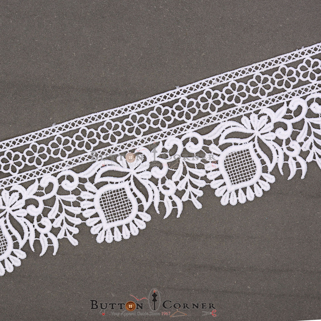 One Side Border Shuttle Lace