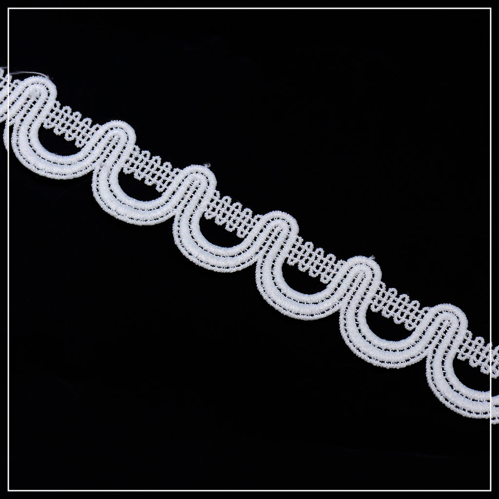 One Side Border Shuttle Lace