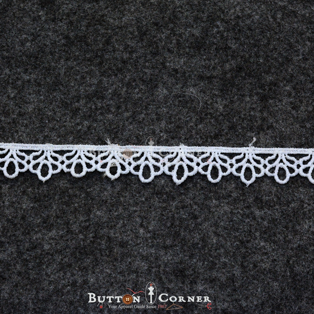 One Side Border Shuttle Lace