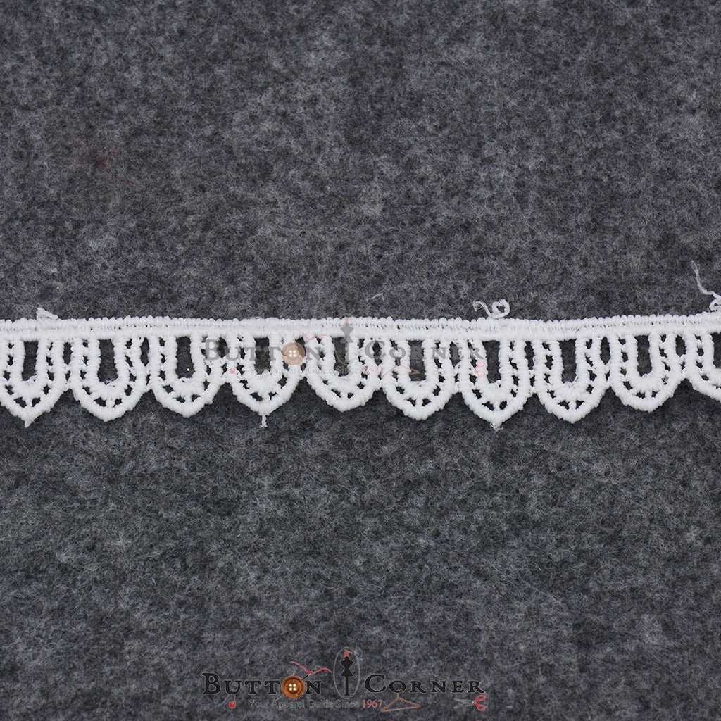 One Side Border Shuttle Lace