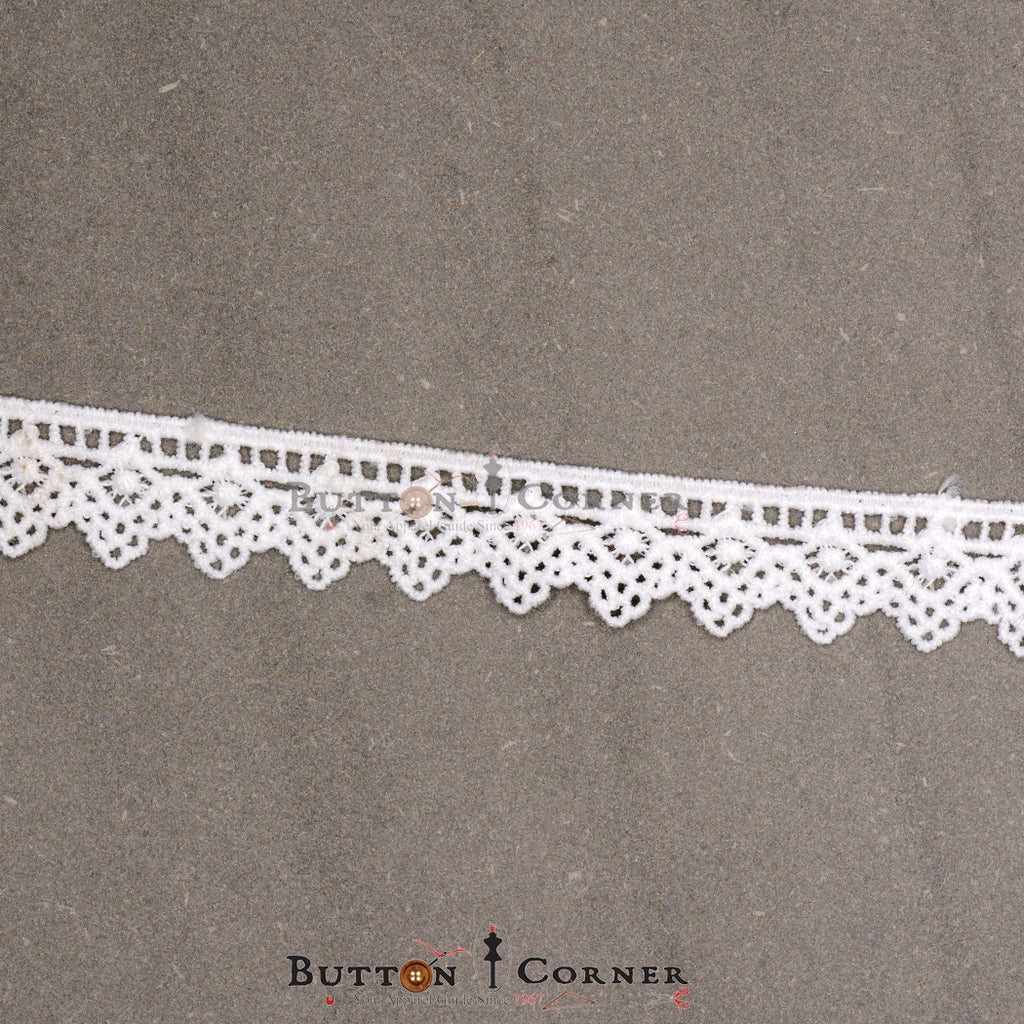 One Side Border Shuttle Lace