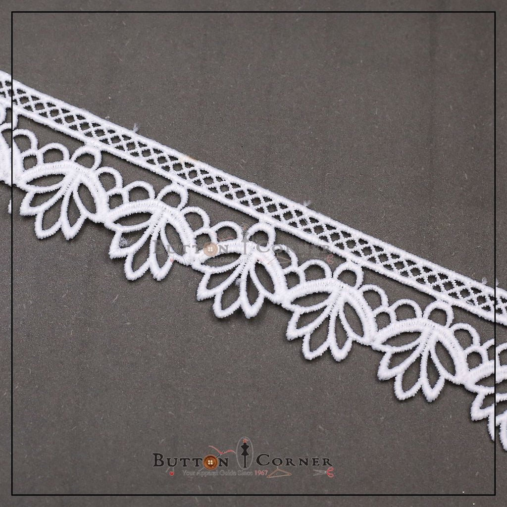 One Side Border Shuttle Lace