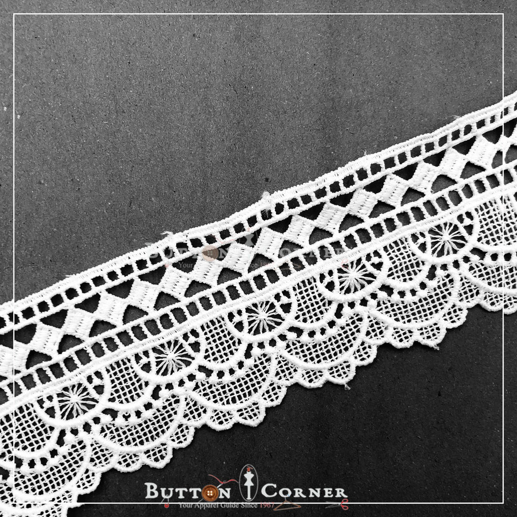 One Side Border Shuttle Lace