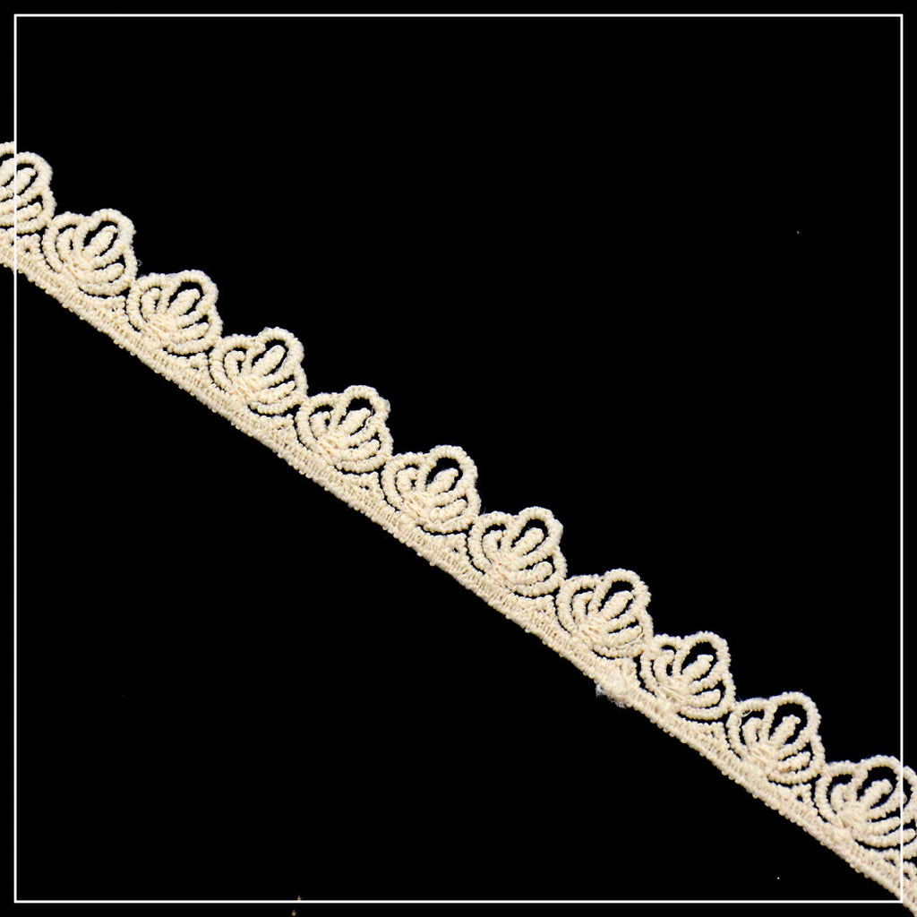 One Side Border Shuttle Lace