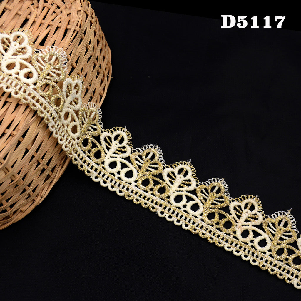 One Side Metallic Yarn Shuttle Lace