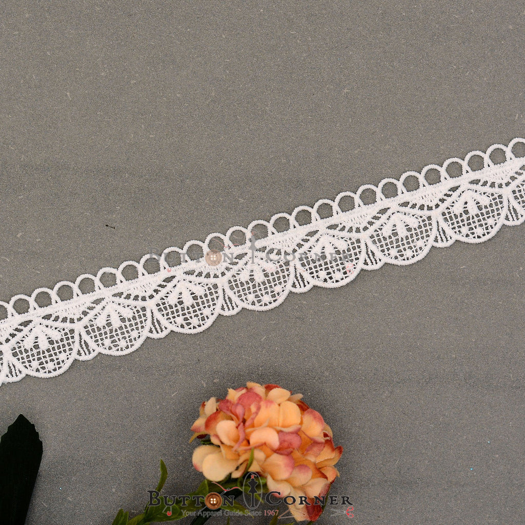 One Side Border Shuttle Lace